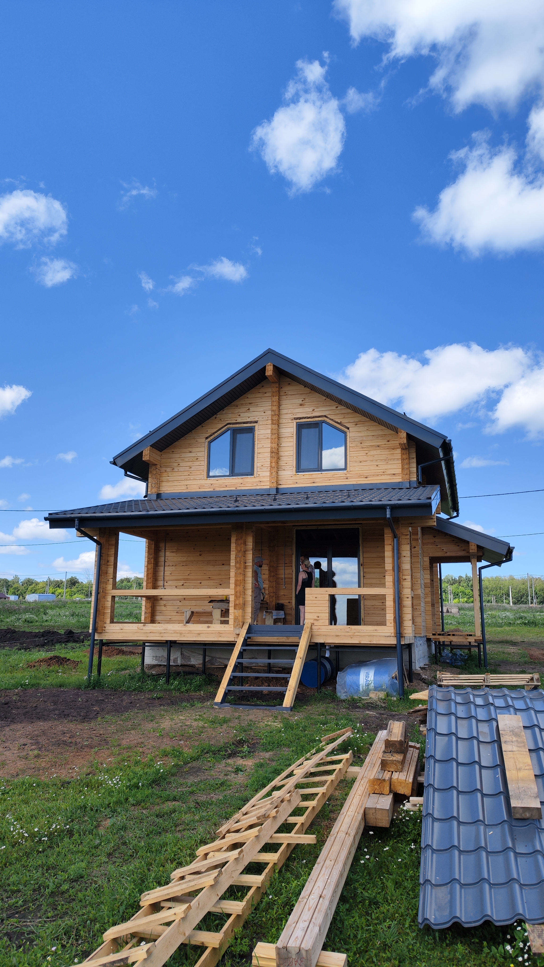 Дом в 122 кв. м с мансардным этажом из профилированного бруса камерной сушки